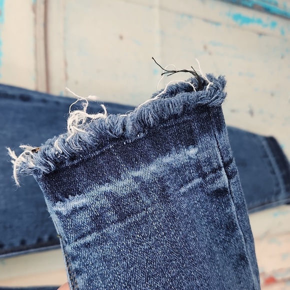 Spanx Distressed Ankle Skinny Jean Medium Wash - Picture 4 of 5